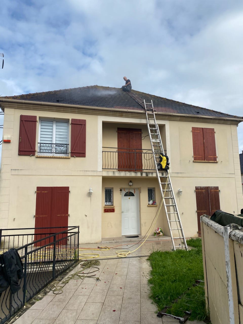 Demoussage toiture Demoussage de toiture par SP couverture à Acquigny